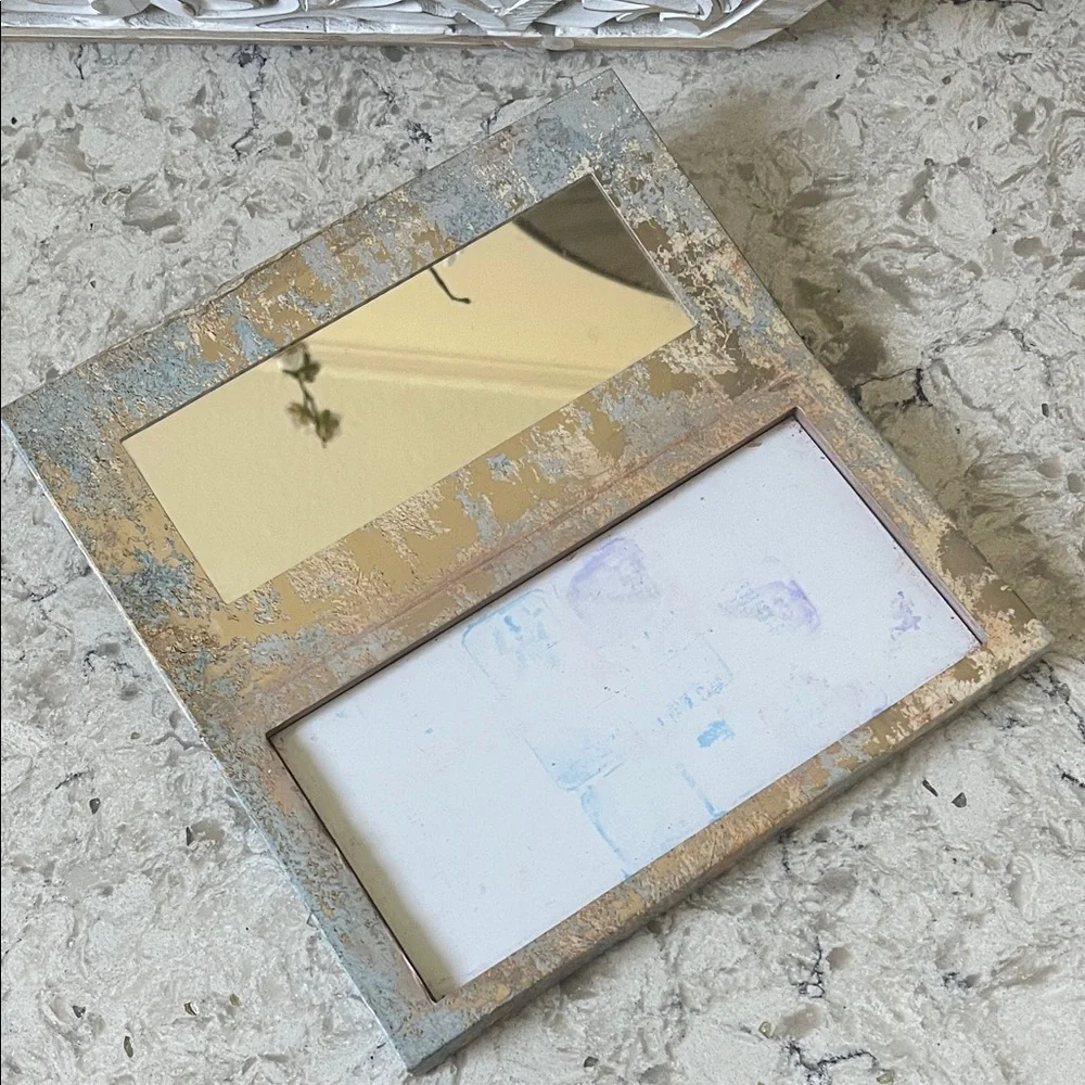 Marbled Seint Makeup Palette - Picture 2 of 4